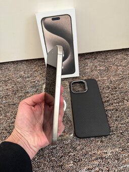 Apple iPhone 15 Pro Max 512gb Natural. TOP stav, zaruka,obal - 3