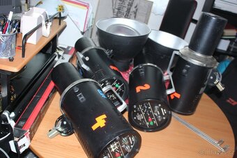 Studiová světla Compactrone - 3