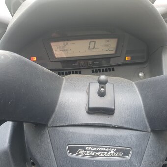 Suzuki Burgman 650i executive - 3