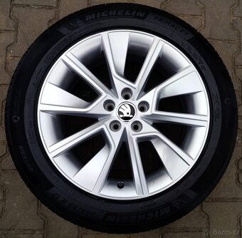 Originál sada disků Škoda Scala, Kamiq 5x100 R17 Braga - 3