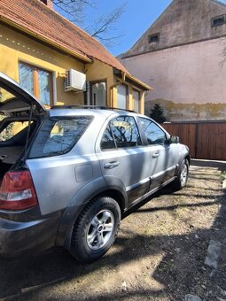 Prodám SUV Kia sorento rok výroby 2003 ,103 kW - 3