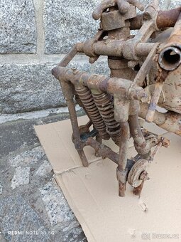 Historický motocykl jap 200 vrak - 3