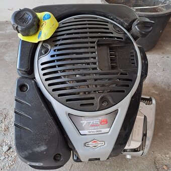 Motor briggs & stratton nový sekačka traktůrek - 3