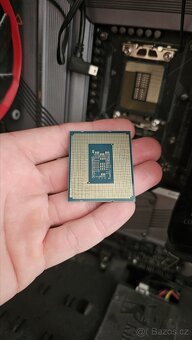 Intel core i3 12100F - 3