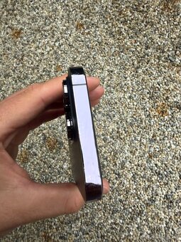 IPhone 14 Pro - baterie 100% - 3