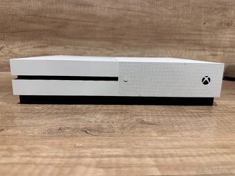 Xbox One S 1TB – skvělý stav, plná výbava + 2 ovladače + hry - 3
