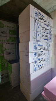 Prodám 9ks soklového polystyrenu 600x1250 mm tl. 300 mm - 3