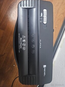 Skartovačka REXEL - 3