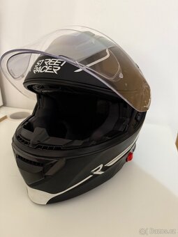 Výklopná přilba - 3