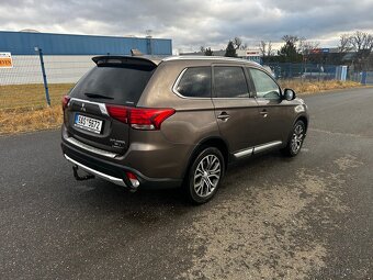 Mitsubishi Outlander 4x4 automat 1.majitel - 3