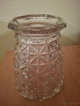 Skleněná váza na květiny - 3