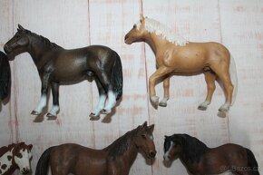 Figurky koní Schleich VIII - 3
