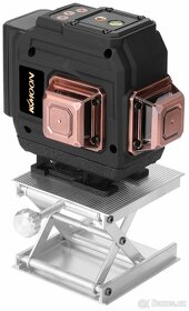 Samonivelační křížový laser 3D nivelak AKCE - 3