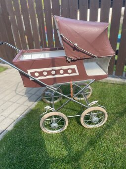 Retro kočárek pro panenku - 3