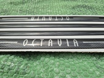 Škoda Octavia I ozdobné a ochranné samolepící lišty - 3