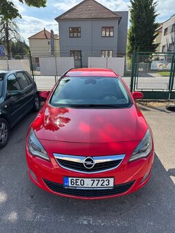Opel Astra J Sports Tourer - 3