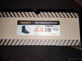 Bennon Commodore 02 - 3