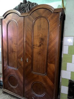 Starožitná skříň - 3