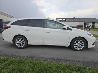 Toyota Auris 1.4 d-4d 2016 fcl Dph - 3