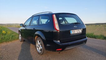 Ford Focus 1.6i benzín - 3