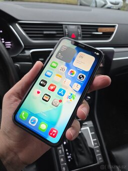 iPhone 11 256gb black, baterie 82% - 3