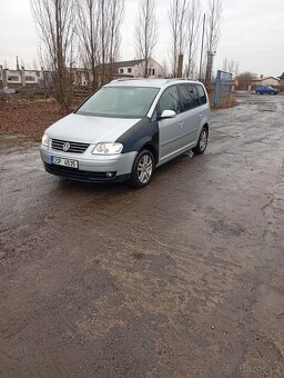 Touran 1.6 FSI 85kw - 3