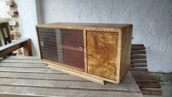 Dřevěná skříňka - 3