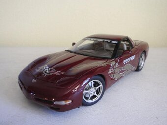 Modely AUTOart 1/18 - 3