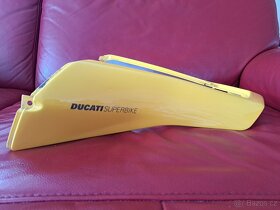 Zadní podsedlový plast Ducati 749, 999 - 3