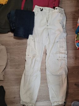 Pěkný balík 25 ks,cena za vše,kalhoty,trička,sukně,mikinyS/M - 3