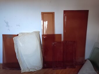 Skla a plexiskla na obytný karavan - 3