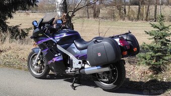 Suzuki GSX 1100 F dobrý stav, kufry, málo km - 3