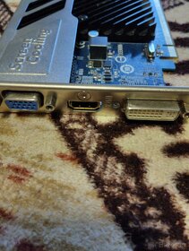 Gigabyte HD 512 - 3