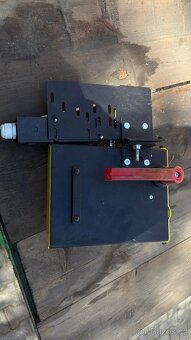 Omron Bezpečnostní spínač D4GL - 4HFG - A - 3