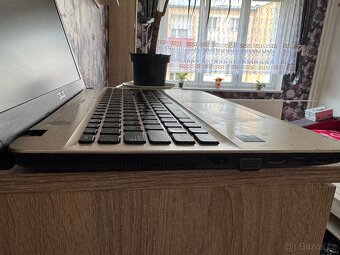 Asus - 3