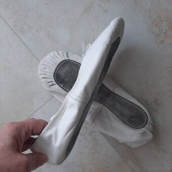Prodám baletní piškoty vel. stélky 23 cm - 3
