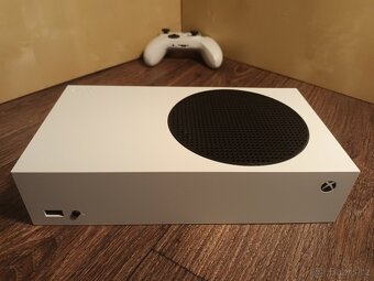 Xbox series s 512gb-s ovladačem a veškerou kabeláží - 3