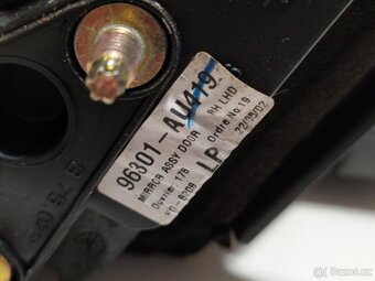 Pravé Zpětné Zrdcátko Nissan Primera P12 - 3