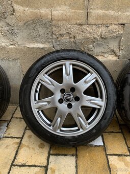 Kola 17 palců Volvo S60/V70 obutí Goodyear eagle F1 - 3