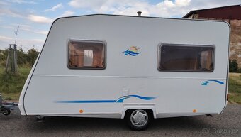 Velmi lehký karavan pro 3/4-rok 2001, předstan, topení - 3