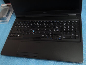 Dell Latitude 5580 IPS FULL 15.6“ Intel i5-6200u 8GB 256 SSD - 3