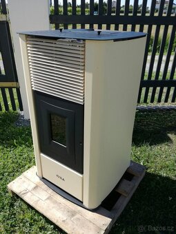 Peletová kamna s vodním okruhem 18 kW topná kamna - 3