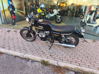 Moto Guzzi V 7 Classic (2011) jen 16 tis.km - 3