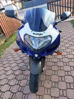 Suzuki GSXR 750 - 04/2002 - 3