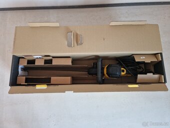 Pila DeWALT Aligator DWE 398 - 3