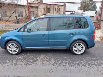 Touran Sedmimístný +Tažné zařízení - 3