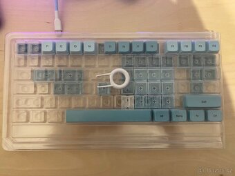 Custom mechanická klávesnice - 3
