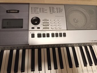 Yamaha PSR E413 - 3