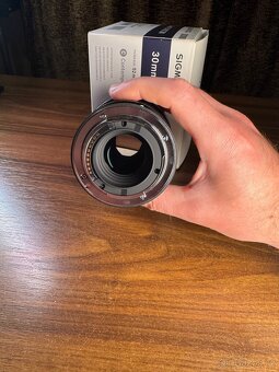 Zamluveno Sigma F1.4 30mm DG DN Sony-E - 3