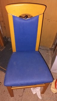 Kuchyňský stůl se židlemi - 3